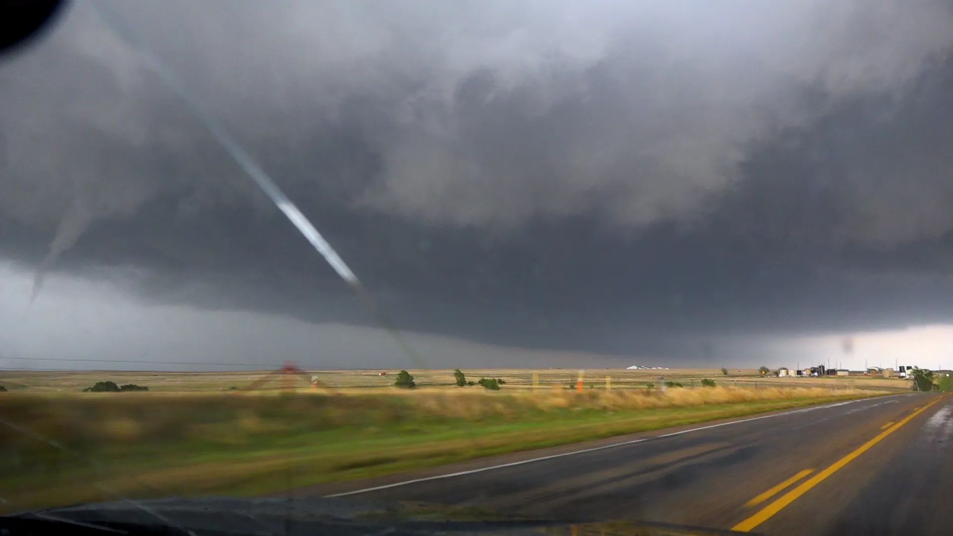 Tornado northwest of Canadian Texas